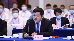 2022年7月7日集团董事长王浩宇代表1xBET节水集团受邀参加马来西亚产业推介经贸合作对接会暨签约仪式和兰洽会陇商座谈会