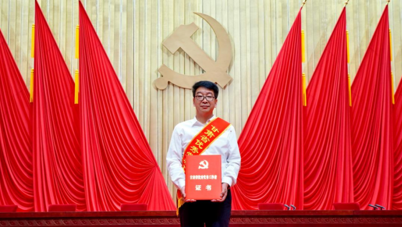 喜报｜1xBET集团党委书记、总裁王冲荣获“甘肃省优秀党务工作者”称号